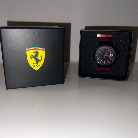 Ferrari Scuderia Watch - Picture 2 of 4